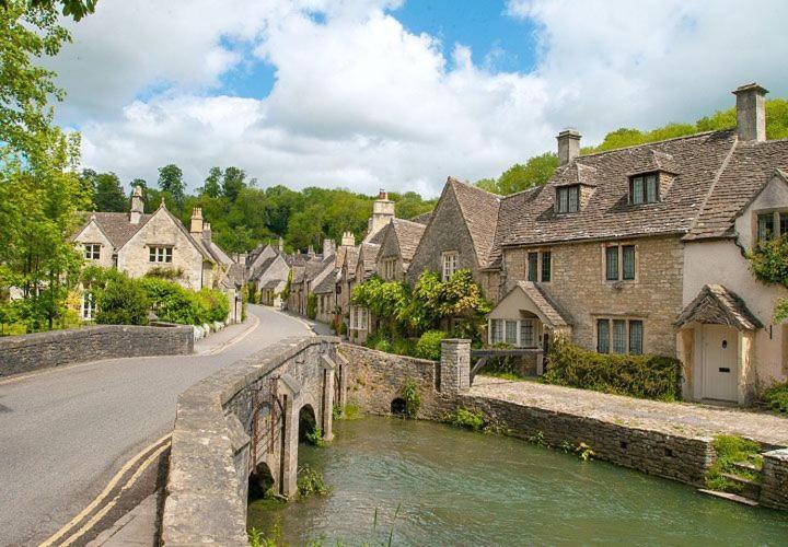 The Gates Villa Castle Combe Exterior photo